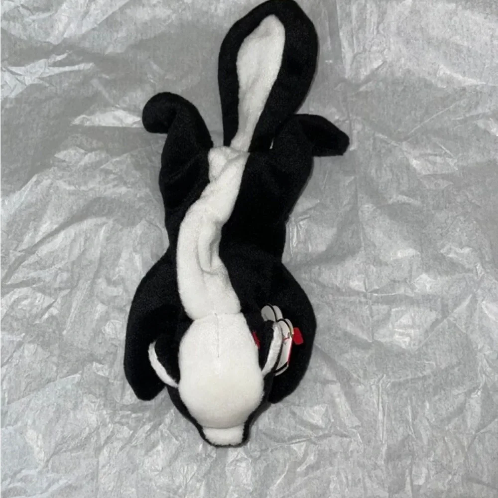 STINKY | Vtg Ty Original Beanie Baby 1995 Stinky the Skunk - Picture 6 of 9